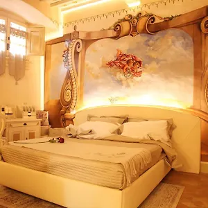 Decameron House Apartment